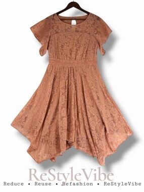 TORRID Women’s Size 0 0X 14 Dress Lace Handkerchief Hemline Lined Stretch Knee
